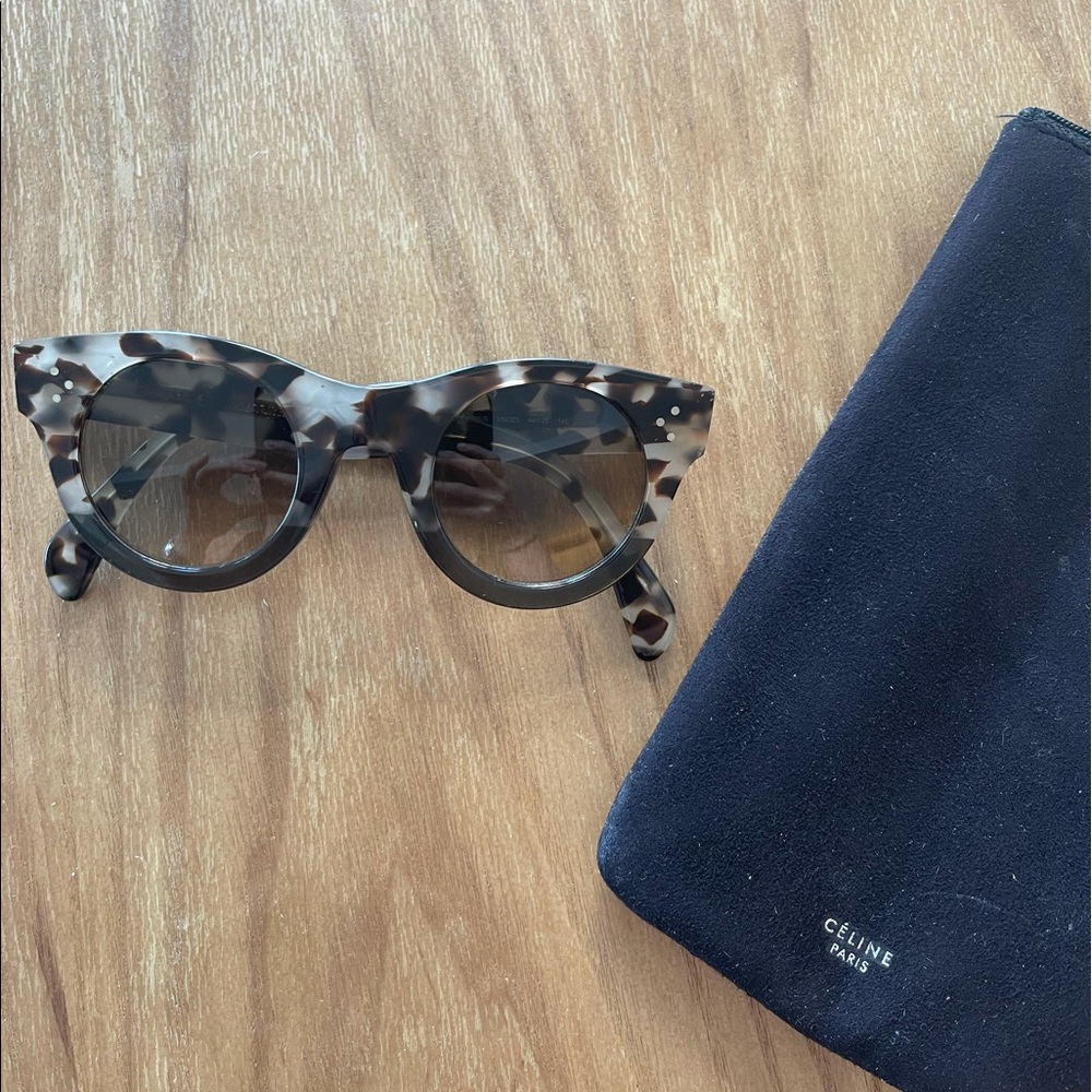 Celine tortoise shell sunglasses pre-owned with dust case
